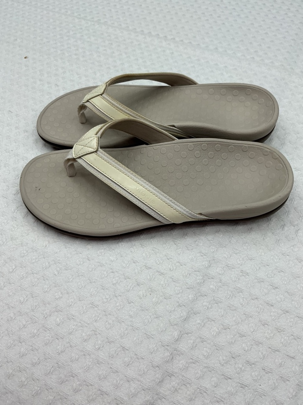 Vionic Beige Cream Thong Sandals - Picture 2 of 10